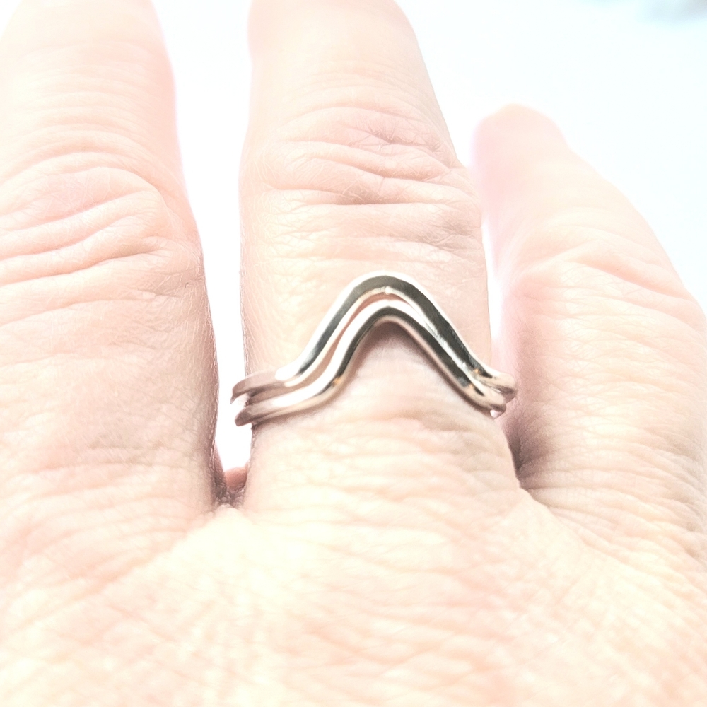 Fine Silver "Peaks" Stacking Rings - Picture 4 of 8